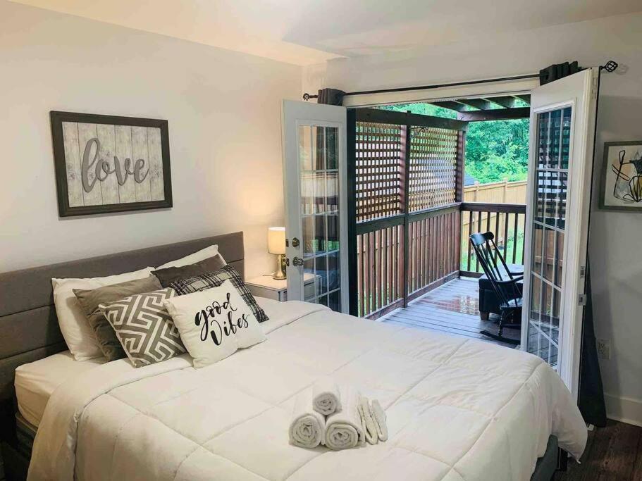 Holiday home Private House Fenced Yard-walk Distance To Falls